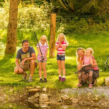 德尔欧罗帕加施泰因公寓式酒店 3*