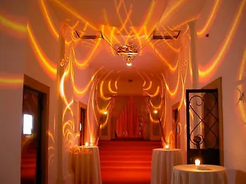 德尔欧罗帕加施泰因公寓式酒店 酒店 3*