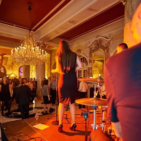 酒店 德尔欧罗帕加施泰因公寓式酒店 巴德加斯坦